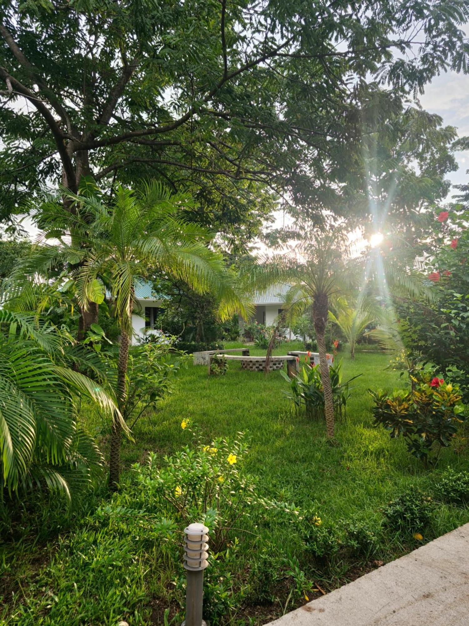 Buddha Retreat Hotel San Juanillo Eksteriør bilde